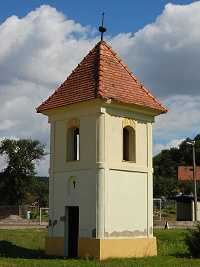 Kaplika se zvonic - Milonice (kaplika)